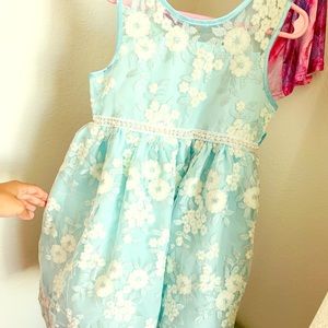 Girls dress